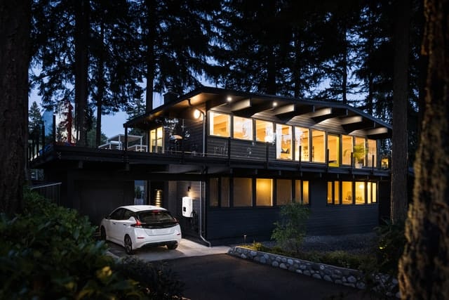 Solar powered house with battery storage